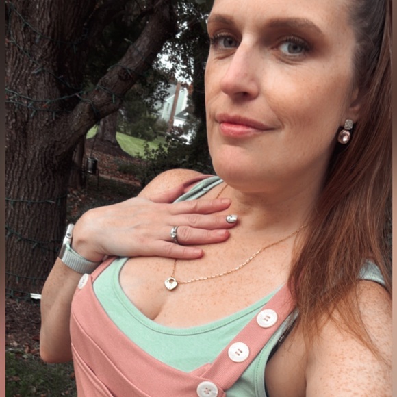 Meet your Posher, Teresa - Picture 2 of 4